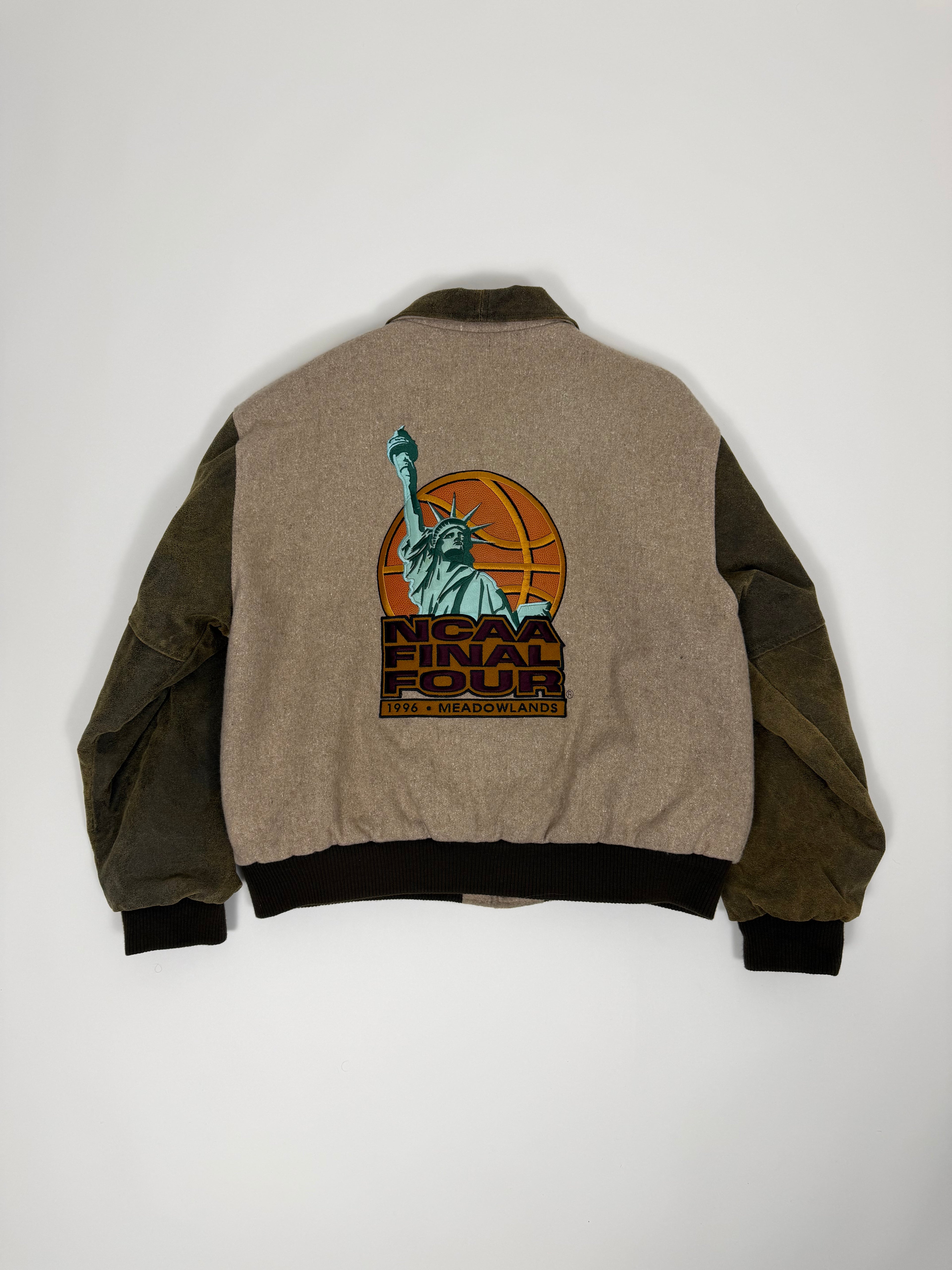 New York Basketball Varsity Jacket Beige 1996 | Size XL | Vintage