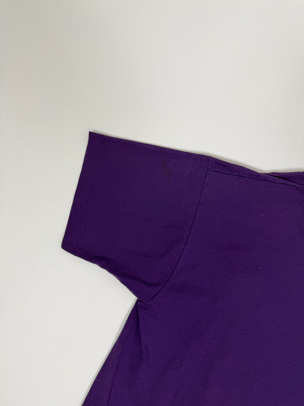 Graphic T-shirt Purple 80-90s | Size L | Vintage